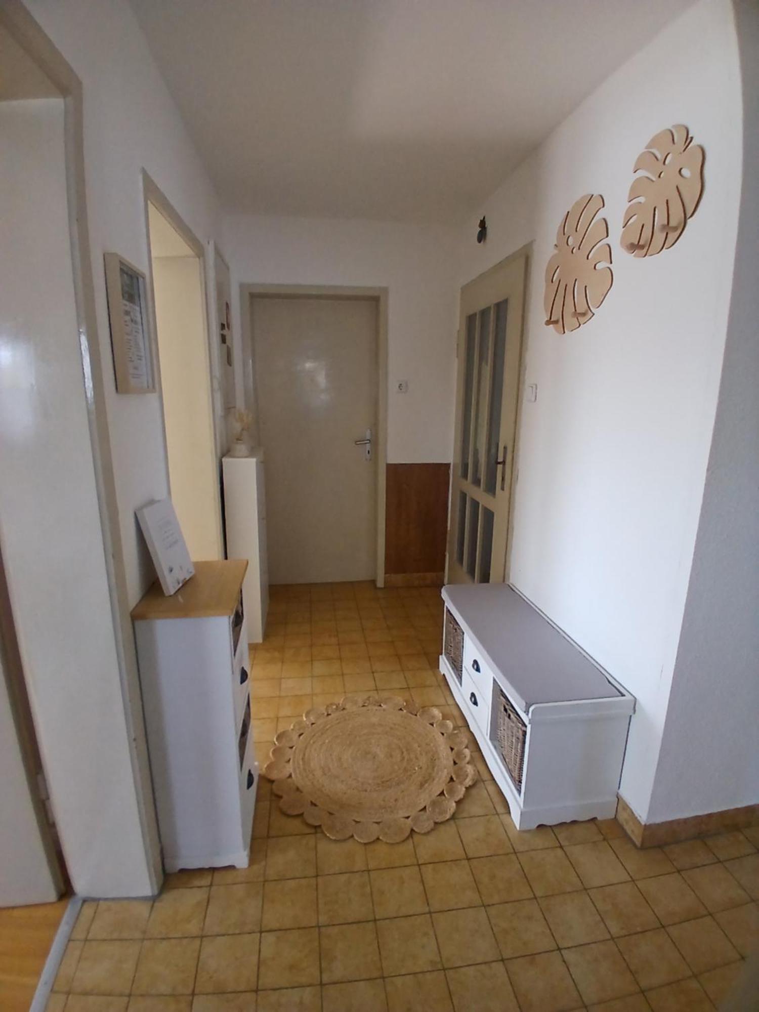 Happybnb Apartment Mit Sonniger Terrasse Lochgau Eksteriør bilde