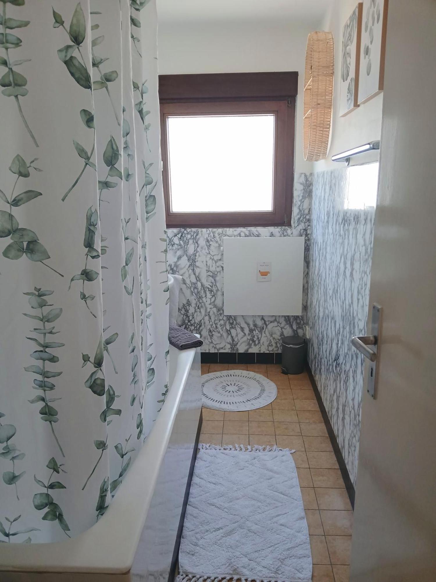Happybnb Apartment Mit Sonniger Terrasse Lochgau Eksteriør bilde